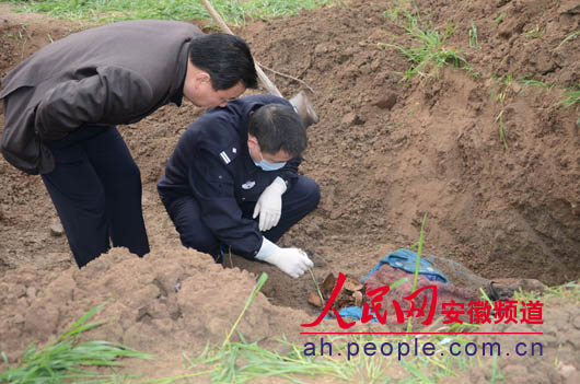 美丽<em>少妇</em>被埋尸12年 安徽太和民警揭开谜团(图