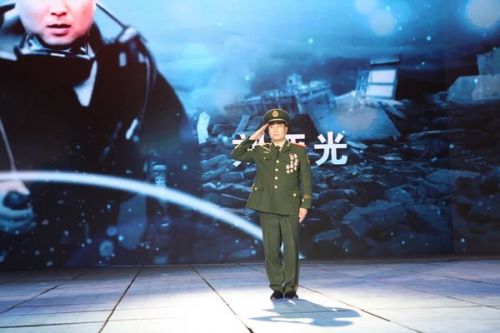 最美消防员颁奖晚会图片