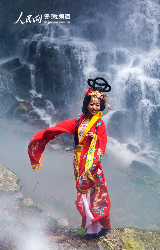 高清:<em>2013</em>燕子河大峡谷<em>寻找</em>最美<em>七仙女</em>模特