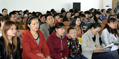 定远县举办父母大课堂为家庭教育支招