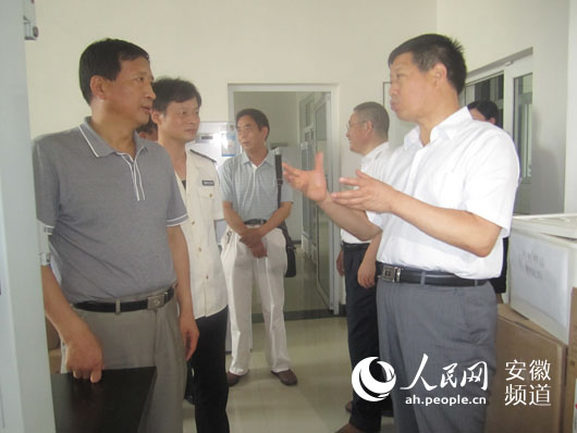 省、市政协领导深入合肥市食品药品检验中心视