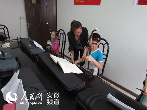 全椒文化馆举办暑期少儿二胡、电子琴免费培训班
