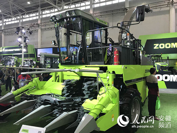 芜湖50款现代农机亮相武汉国际农机展