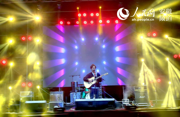 广德骑士音乐节开唱 混搭曲风点燃全场--安徽