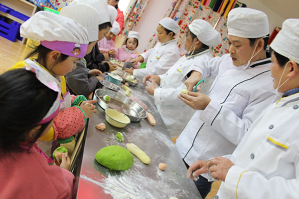 合肥市宿州路幼儿园举行厨师厨艺面点展示活动