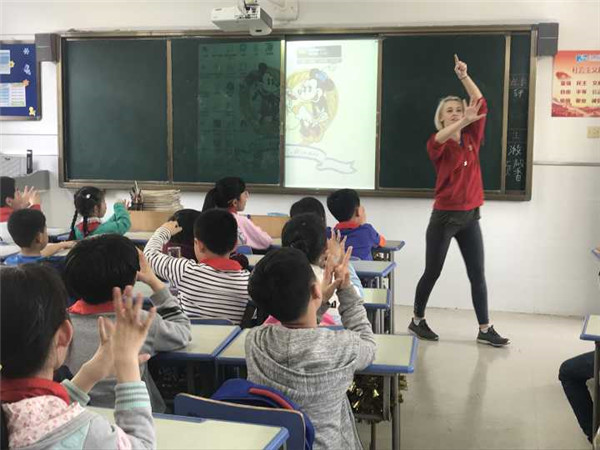 合肥:外教进课堂 快乐学英语