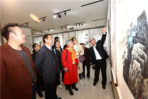 “绿金淮北·墨韵相城——庆祝新中国成立70周年”书画展在淮北展出