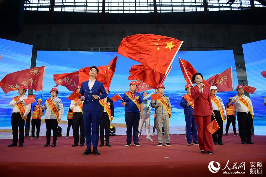 全場合唱《我和我的祖國》。苗子健攝
