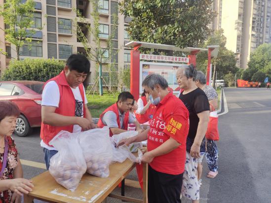 牛筋面走红，传统美食焕发新活力