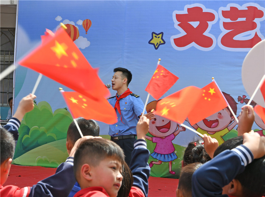 ����־Ը�����԰�������ض�ͯһ�𳪸衣�±���