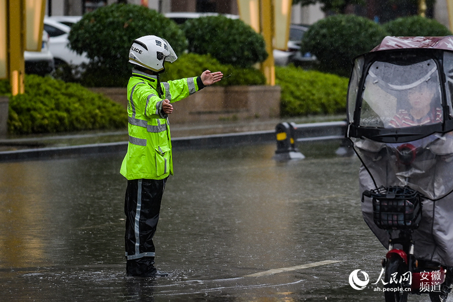 �Ϸ���Ϫ·�����·���ڸ���·�λ�ˮ������������ָ�ӽ�ͨ������������ ���ӽ���