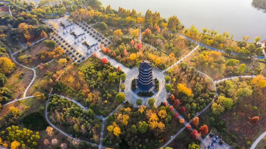 東湖公園美景。李明仙攝