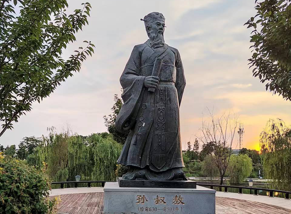 孙叔敖雕像。寿县县委宣传部供图