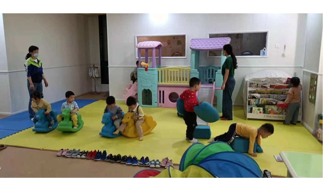 合肥童园婴幼儿照护有限公司正在开展幼儿托管。肥西县卫健委供图