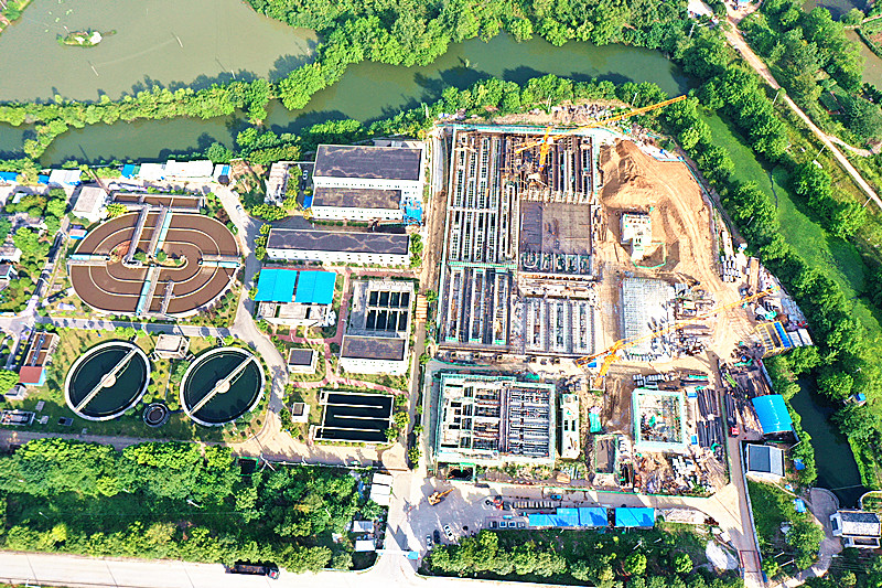 繁昌主城区污水处理厂三期扩建工程建设正酣。鲁君元摄