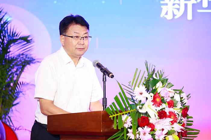 新华教育集团常务副总裁沙旭致辞。新华教育集团供图