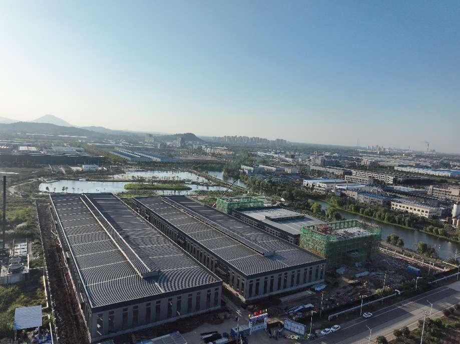 雄日高端幕墙制造项目。扬羽供图