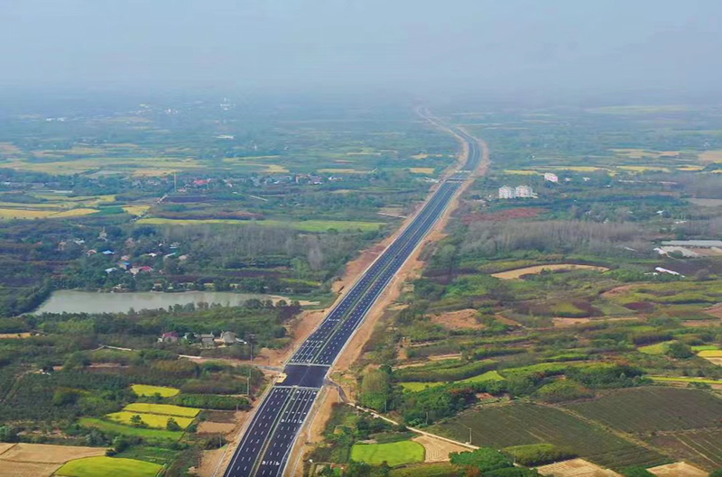 合肥与六安之间的第二条快速通道——S329合六南通道。合肥市交通运输局供图