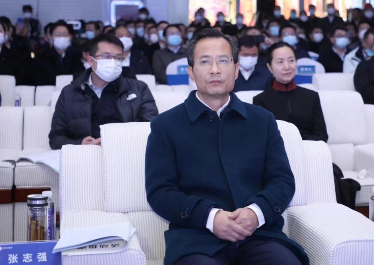 淮南市委副书记、市长张志强出席投产达效仪式。邓可可供图