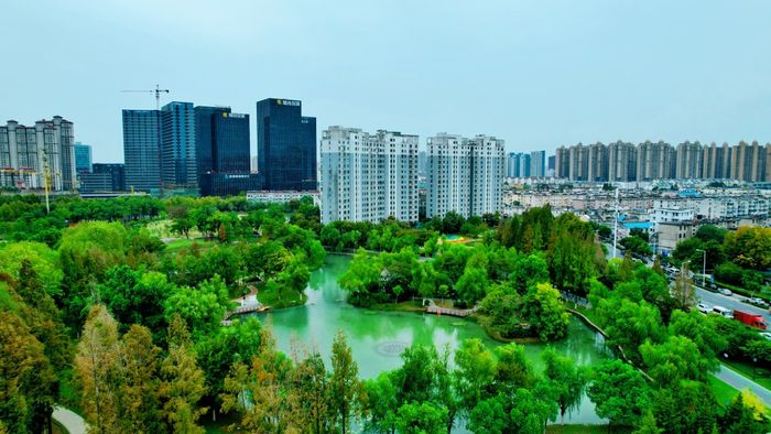 花冲公园风景如画。解琛供图