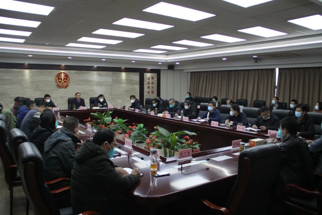 钱明树主持召开新年第一次院务会。叶起胜摄