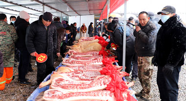 安徽南陵：村子掙錢 家家吃肉
