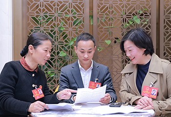 省人大代表向大會報到 聽聽都帶來哪些建議
