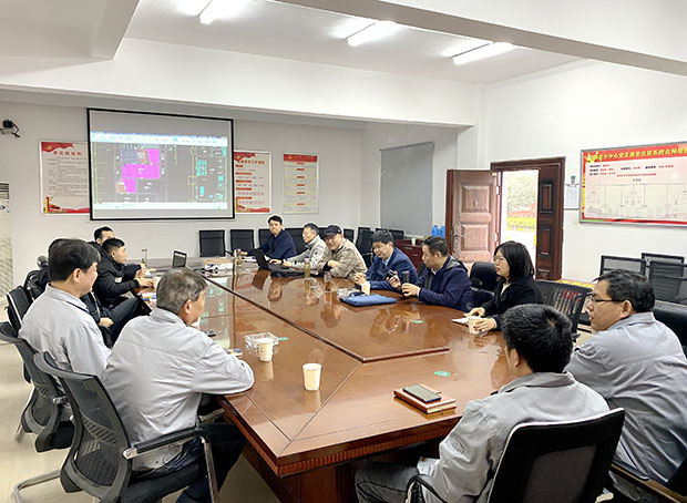 新厂水系统施工图设计讨论现场。刘树森摄