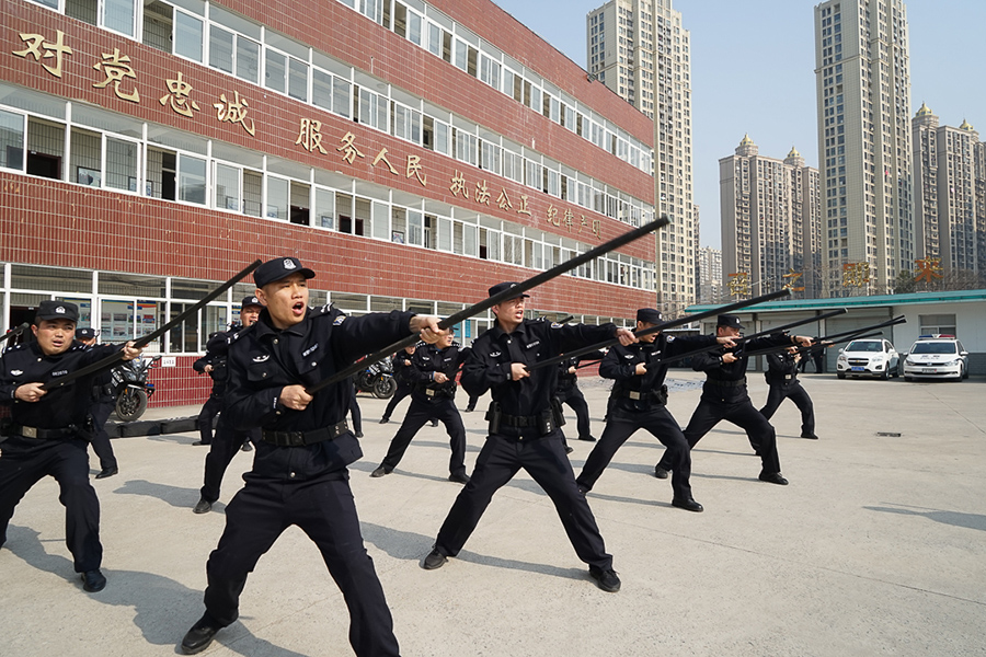 警械使用。合肥警方供图