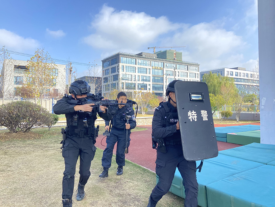 特警突击攻坚训练。合肥警方供图