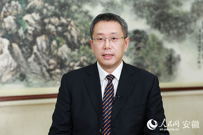 全国人大代表，芜湖市委副书记、市长宁波做客人民网。人民网 张俊摄
