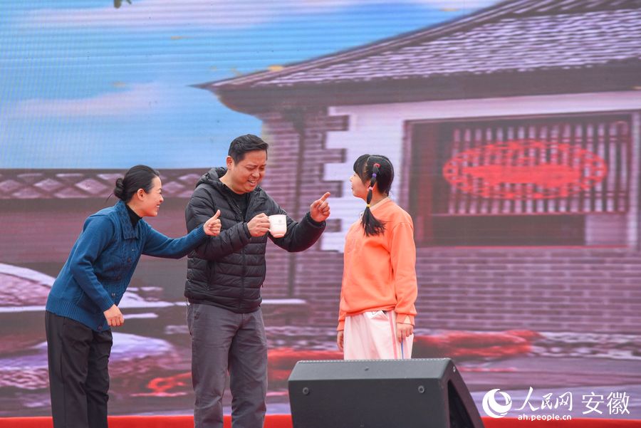 情景剧《春风扶梨香》。人民网 李希蒙摄