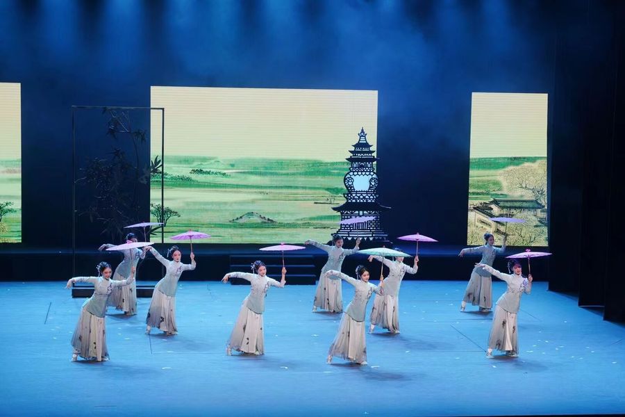 《铁画情缘》在北京首演。芜湖市委宣传部供图