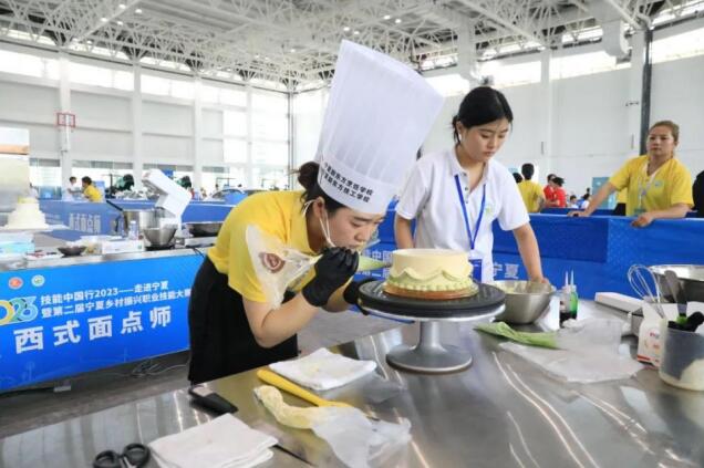参赛选手比赛中。薛凯凯摄