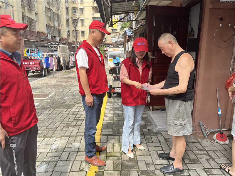 安慶供水集團對老小區進行供水改造。程久燕供圖