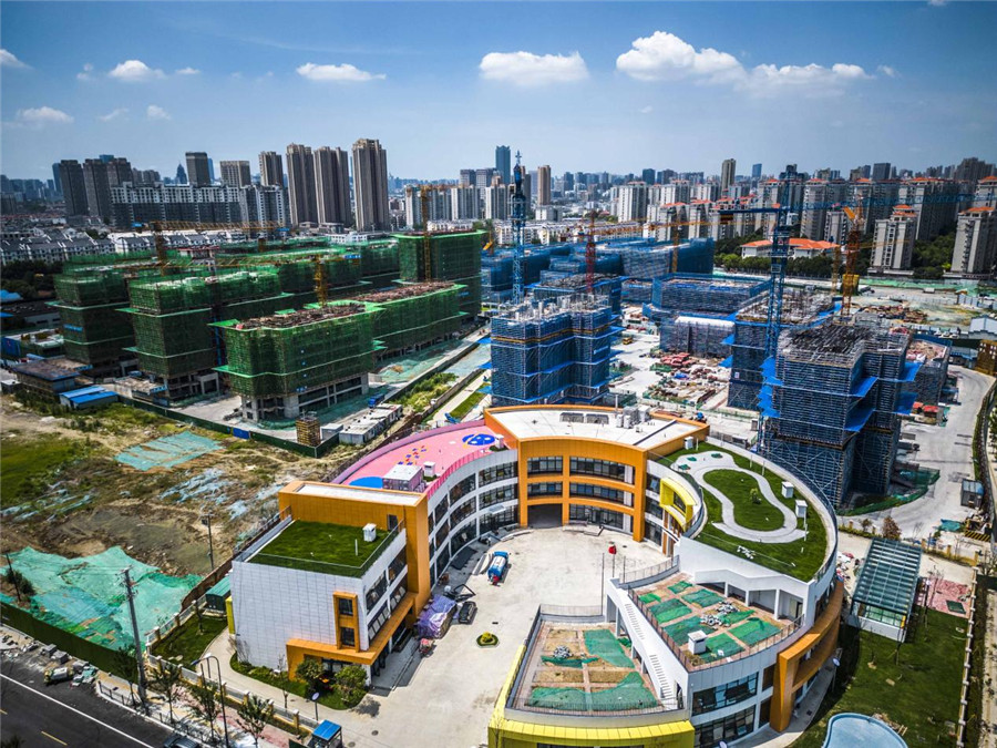 合肥市瑶海区龚大塘城中村的现代化配套设施正在加紧建设。 解琛摄