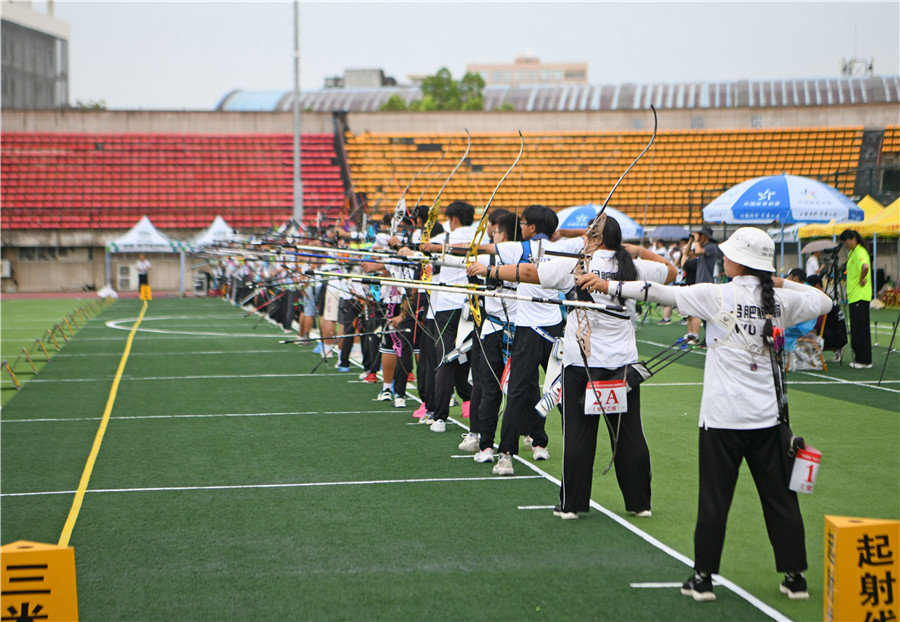 2023年8月6日，选手在淮南市体育中心参加2023年安徽省青少年射箭锦标赛比赛。陈彬摄