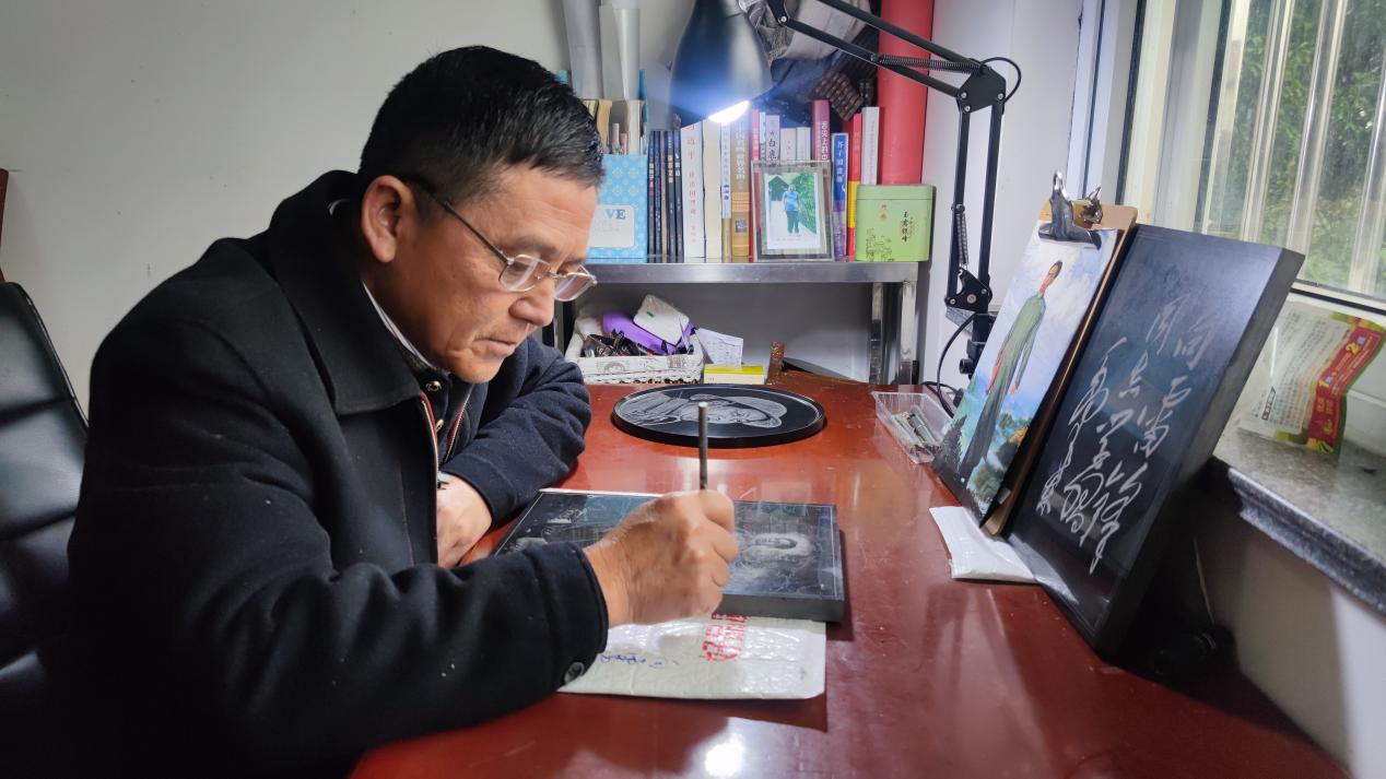 呂氏影雕
