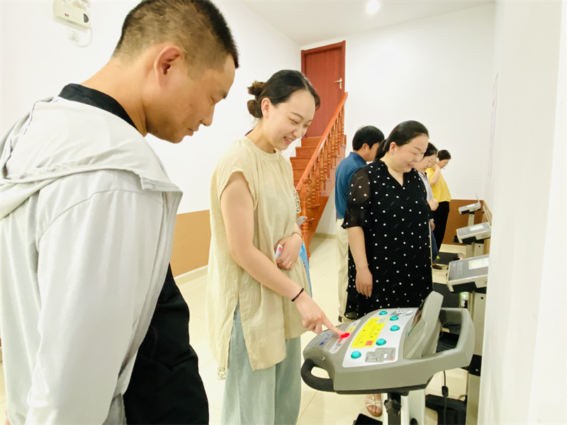 精神系统反应能力检测。张盼摄