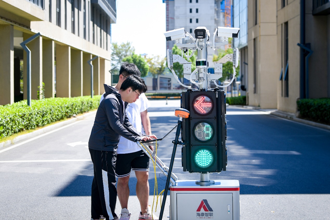 浩康智聯車路協同實訓基地。段玉攝