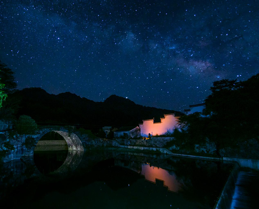 星空絢麗。績溪縣委宣傳部供圖