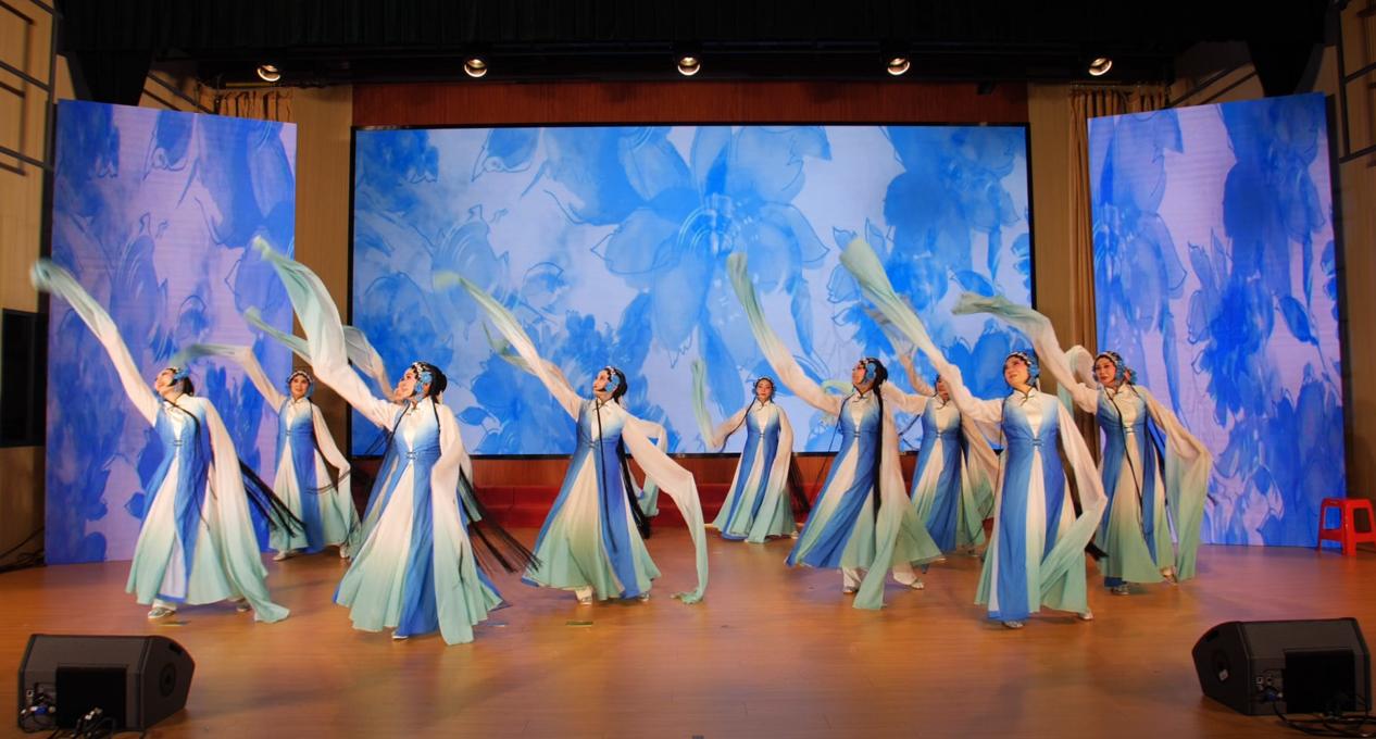 參賽原創文藝作品舞蹈《華夏之韻》表演現場。 肥西縣委宣傳部供圖