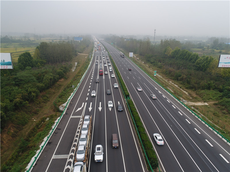 “雙節”首日安徽高速路網總體運行平穩。安徽皖通高速供圖