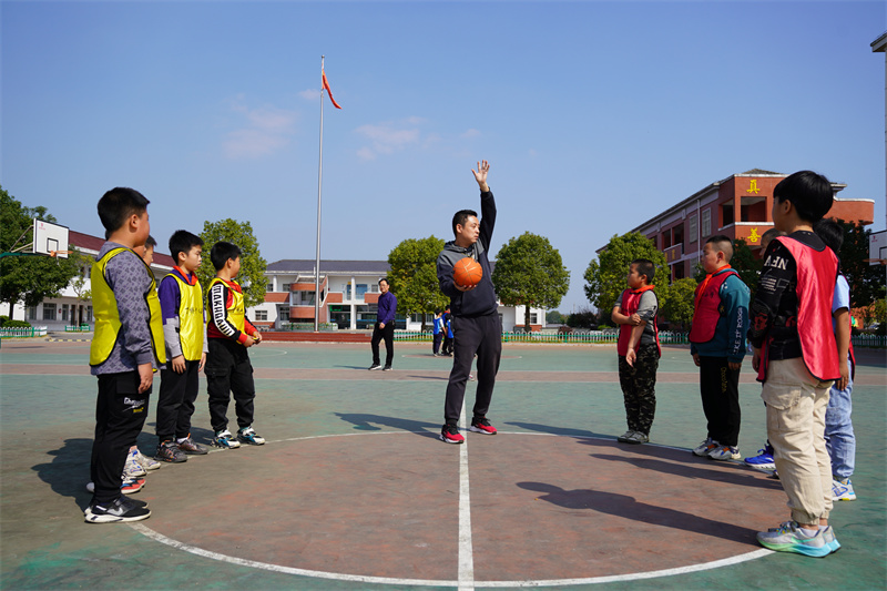 优质均衡教育护苗茁壮成长。青阳县委宣传部供图