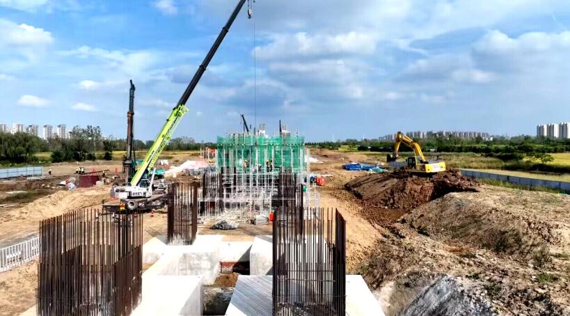 合肥新桥机场S1线寿县段建设进入新阶段。