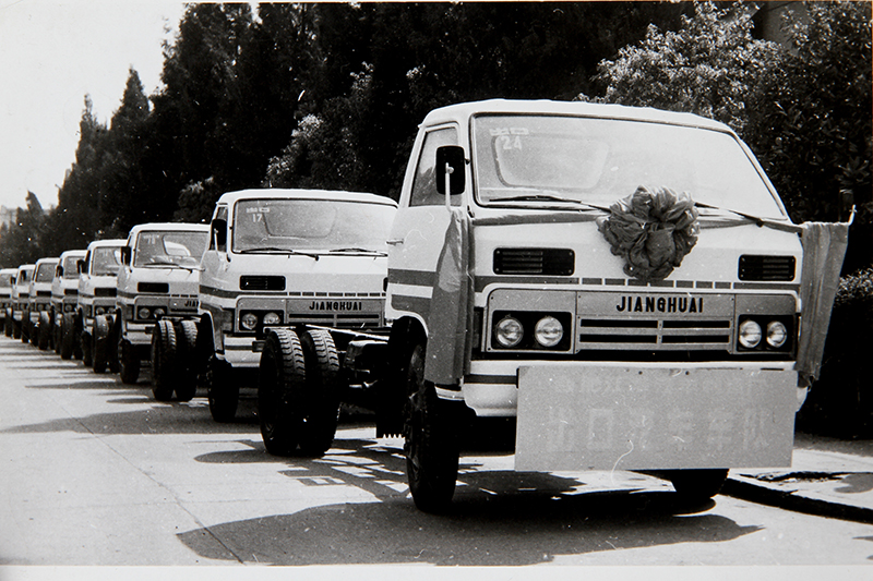 1990年，出口玻利维亚的江淮汽车。江淮汽车供图