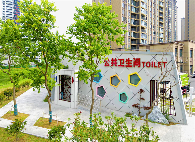 灵璧县精心打造特色景观公厕，使公厕成为城市文明的新名片。赵子俊摄
