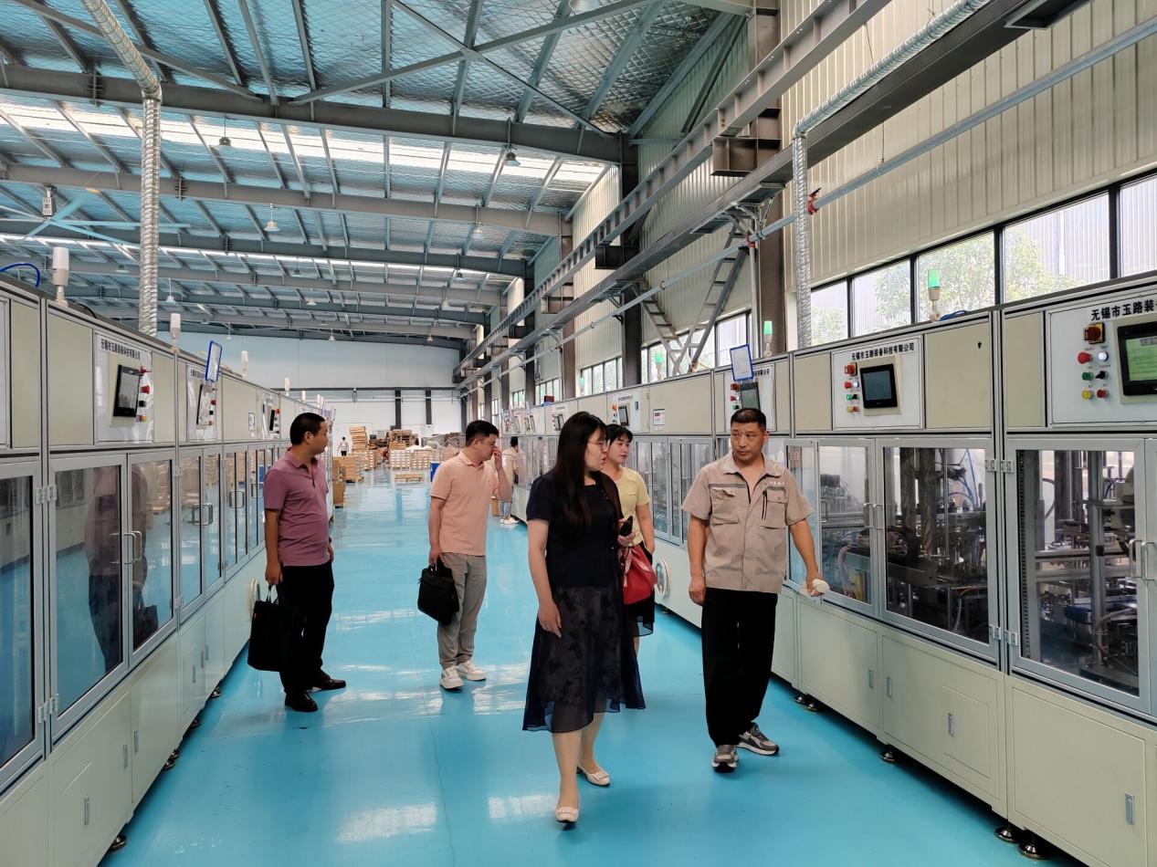 化學化工學院博士教師團隊赴靈璧縣軸承產業園調研。宿州學院供圖