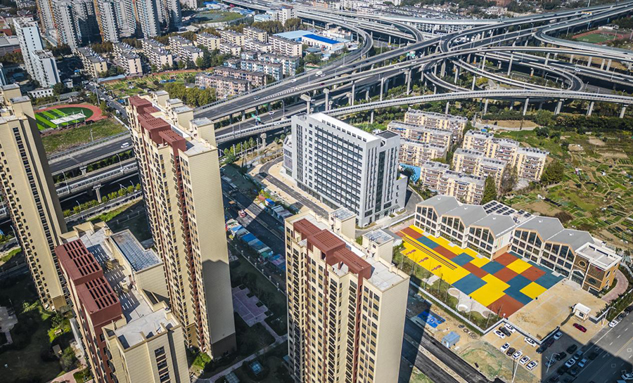 11月1日，俯瞰合肥市瑶海区“双兴河畔家园”安置房项目。解琛摄