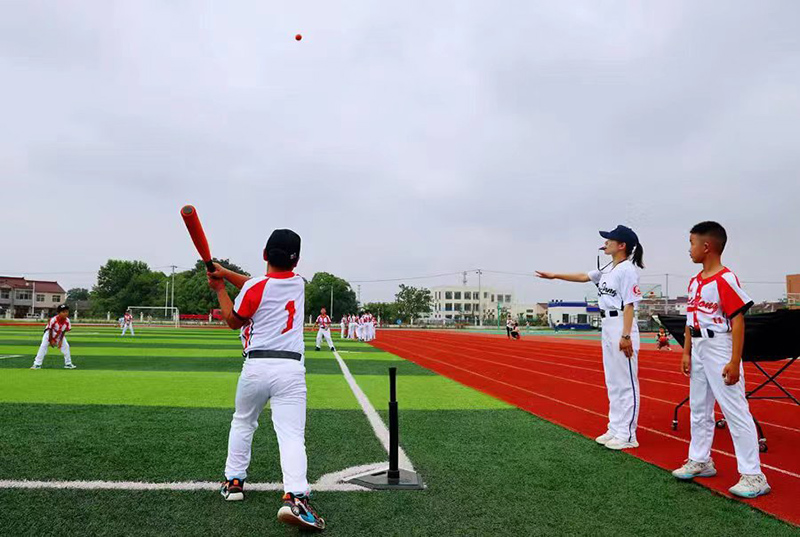 流洞小學的棒壘球訓練。廣德市教體局供圖